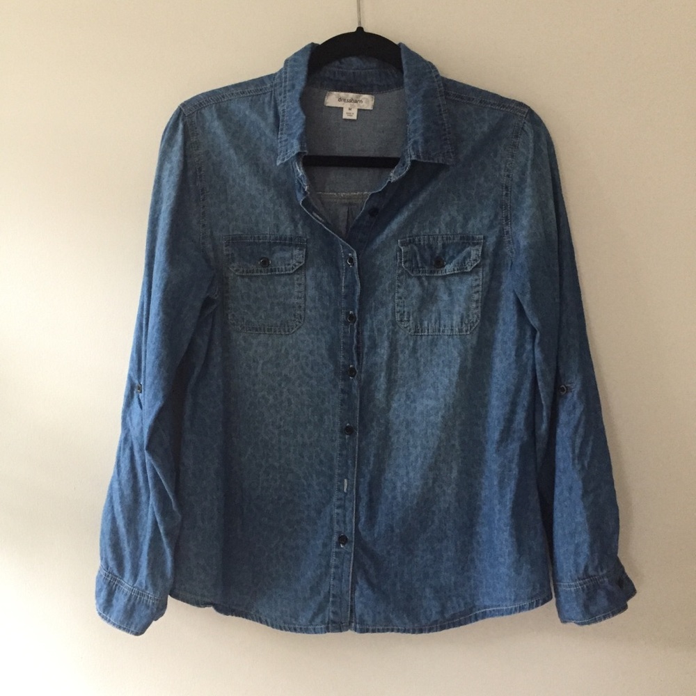 Dress Barn Chambray Shirt Size Medium Blue Button